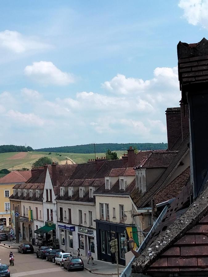 Les Appartements De Chablis Exterior foto